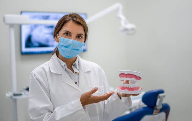 Best Emergency Dentist for Knocked-Out Tooth in Pleasantville, IA